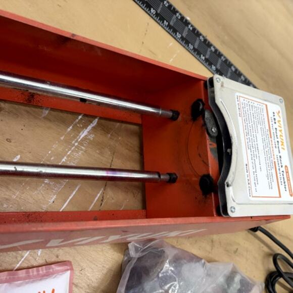 VIYUKI 6LBS Dual Drum Rock Tumbler w/ National Geographic Gemfoam Kit - Picture 4 of 11